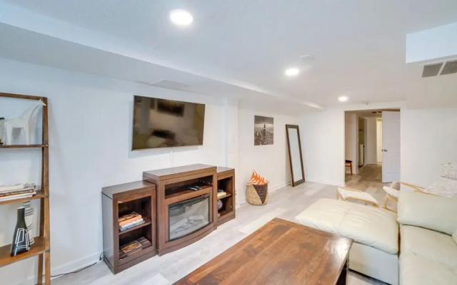 photo 4 of Sleek & Central Centennial Apartment w/ Fireplace!
