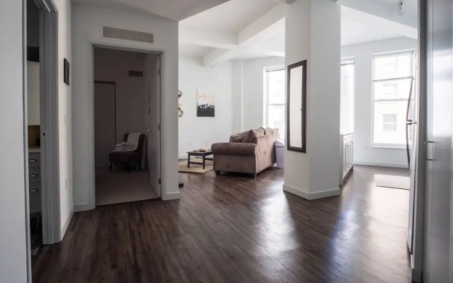 photo 4 of Sleek Modern 1 BR Loft Theater District