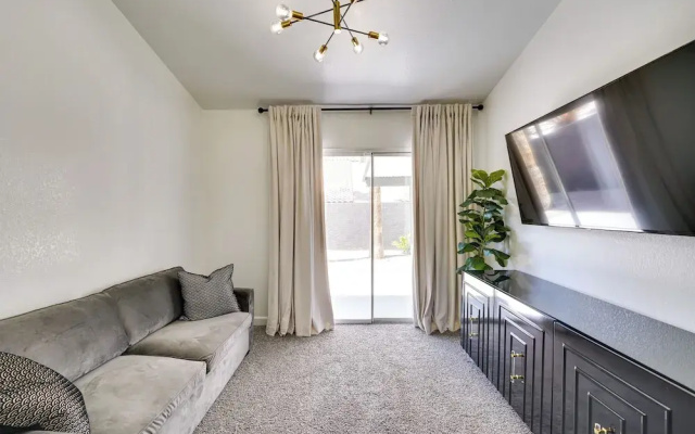 photo 3 of Sleek North Las Vegas Vacation Rental w/ Game Room