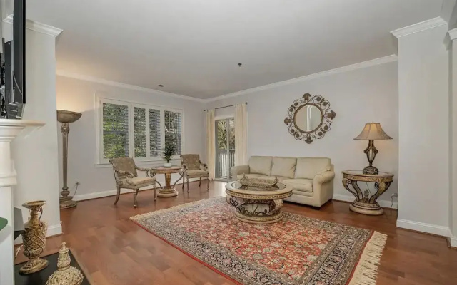 photo 3 of Sleek & Stylish Condo In Southpark 3 Bedroom Home by RedAwning