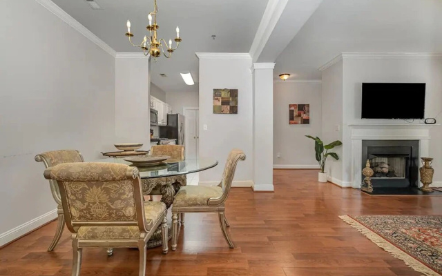 photo 4 of Sleek & Stylish Condo In Southpark 3 Bedroom Home by RedAwning