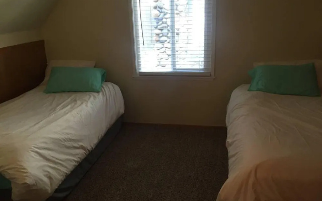 photo 4 of Sleep 6 - 8 in Tahoe Park! Great Value & Location!
