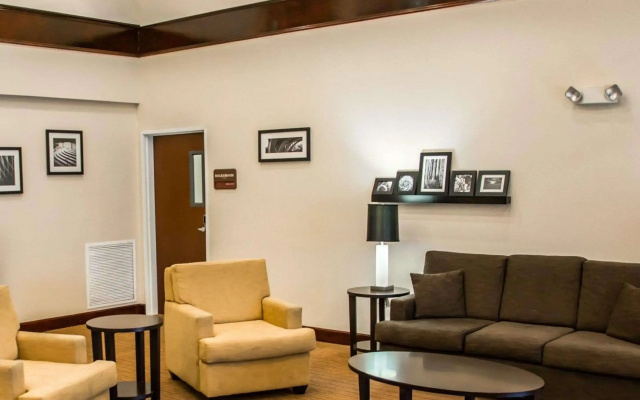 photo 3 of Sleep Inn & Suites Pineville - Alexandria