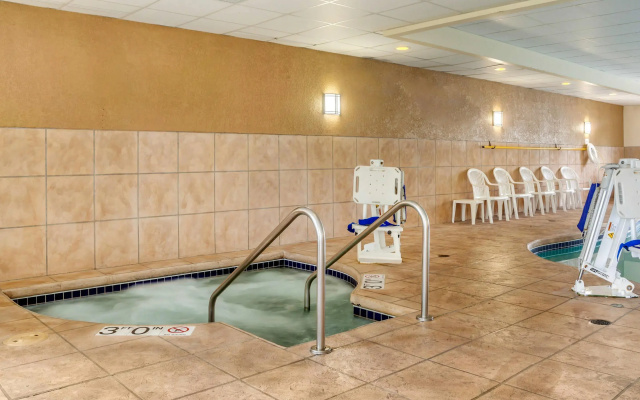 photo 5 of Sleep Inn & Suites Milwaukee Airport