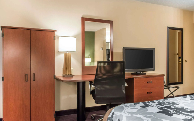 photo 4 of Sleep Inn & Suites of Lancaster County