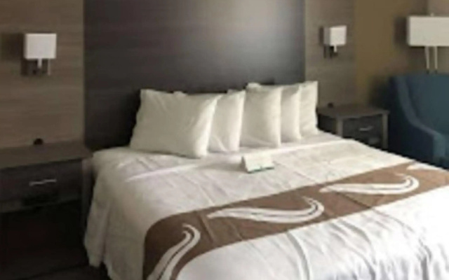 photo 4 of Quality Inn & Suites Roanoke - Fort Worth North