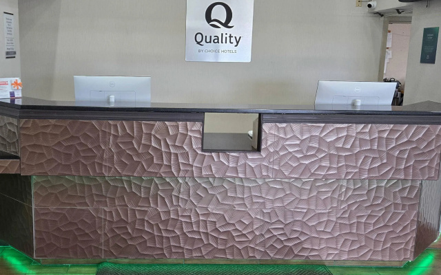 photo 2 of Quality Inn Kansas City International Airport