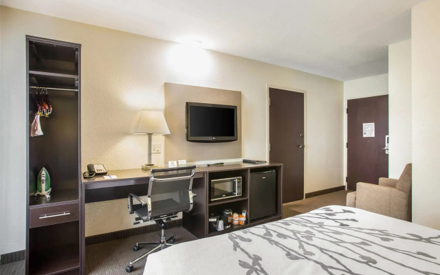 photo 5 of Quality Inn Kansas City International Airport