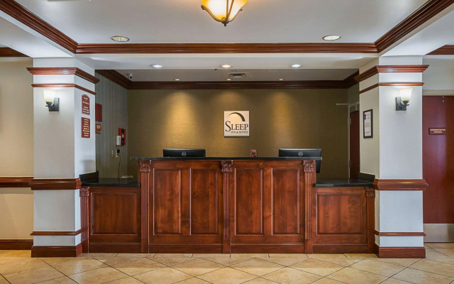 photo 2 of Sleep Inn & Suites Manchester near Arnold AFB