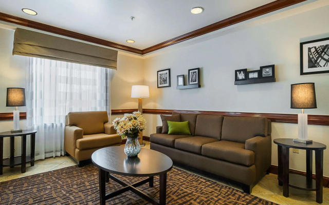 photo 3 of Sleep Inn & Suites Manchester near Arnold AFB