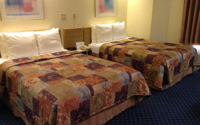 photo 3 of Econo Lodge Denver International Airport