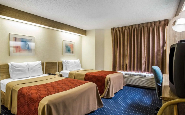 photo 4 of Econo Lodge Denver International Airport