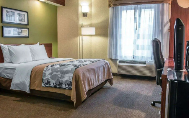 photo 2 of Baymont by Wyndham Flat Rock Hotel