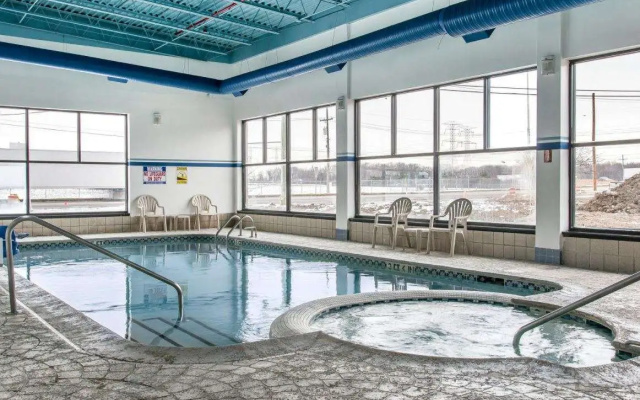 photo 5 of Baymont by Wyndham Flat Rock Hotel