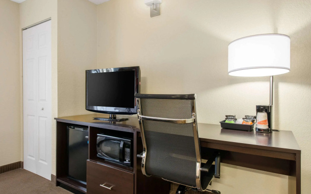 photo 3 of Sleep Inn Sarasota North