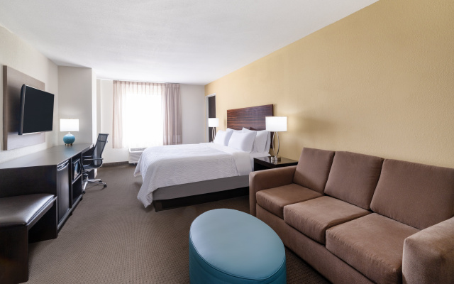 photo 4 of Garner Hotel Clarksville Northeast by IHG