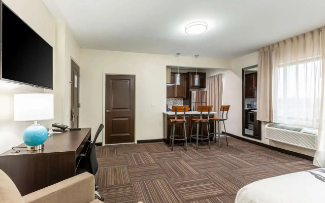 photo 4 of Van Wyck Hotel & Suites Near JFK Airport