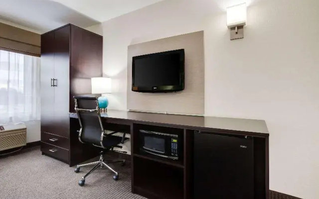 photo 3 of Sleep Inn & Suites Milan