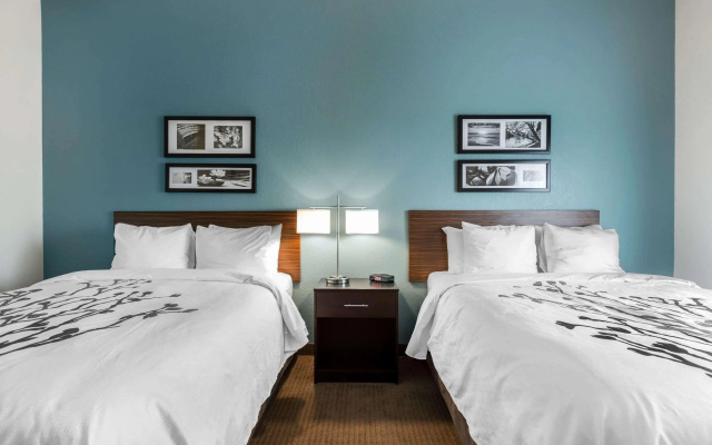 photo 5 of Sleep Inn & Suites West Des Moines near Jordan Creek