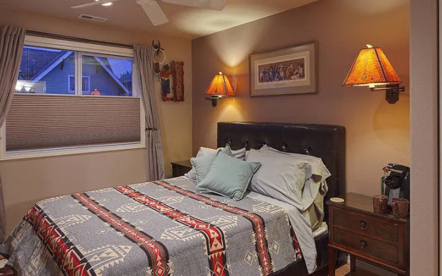 photo 4 of Sleeping Bulldog Bed & Breakfast
