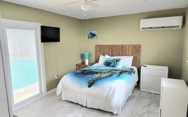 photo 5 of Sleeps 12 4 Bedroom Pool Home Close to Beaches Restaurants & More 4 Home by Redawning