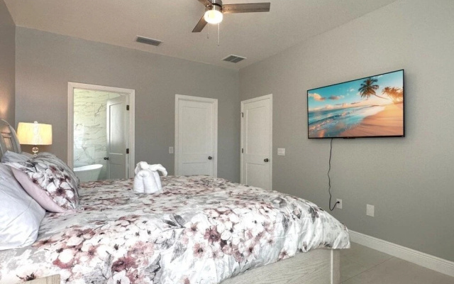 photo 5 of Sleeps +13 - 6 Bd Amazing Villa Private Pool 321cd 6 Bedroom Villa by Redawning, Davenport