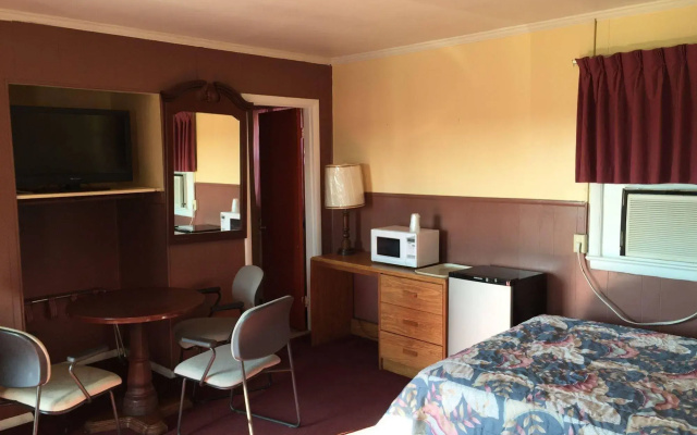 photo 3 of Sleepy Hollow Motel