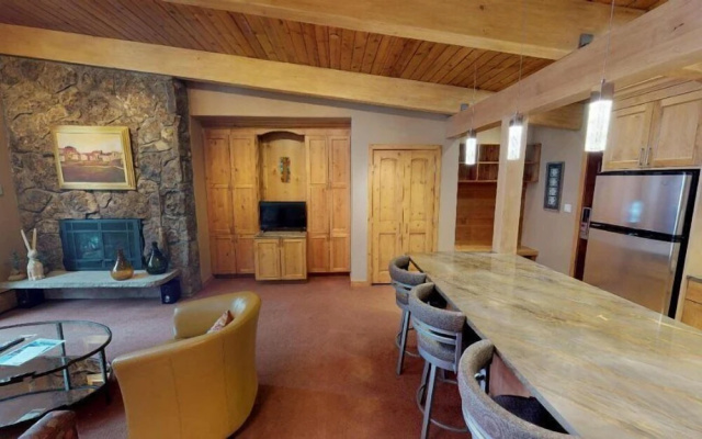 photo 2 of Slopeside 1 Bedroom Gold at Golden Peak in Vail
