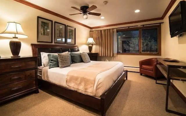 photo 2 of Slopeside 3 Bedroom Platinum-rated Residence at Golden Peak, Steps to Vail Village