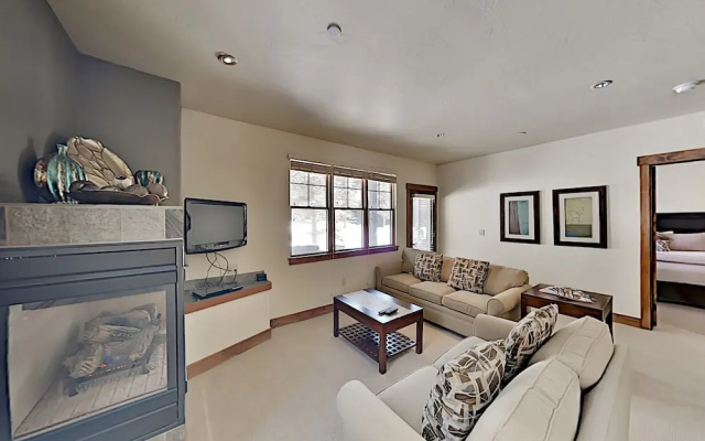 photo 4 of Slopeside : Hot Tub, Walk To Lifts & Village! 2 Bedroom Condo