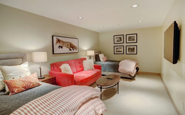 photo 4 of Slopeside Living - 3br 4ba At Pines Lodge 3 Bedroom Condo by RedAwning
