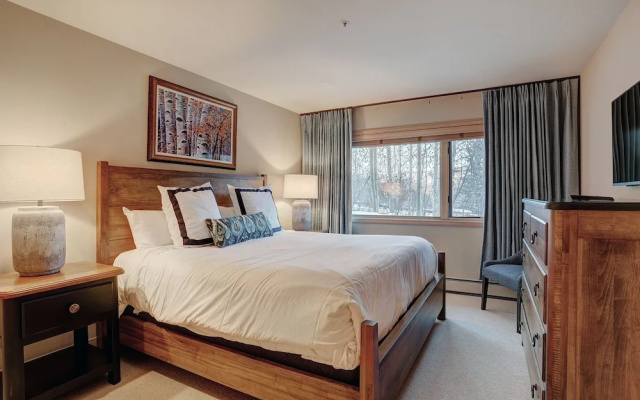 photo 5 of Slopeside Living - 3br 4ba At Pines Lodge 3 Bedroom Condo by RedAwning