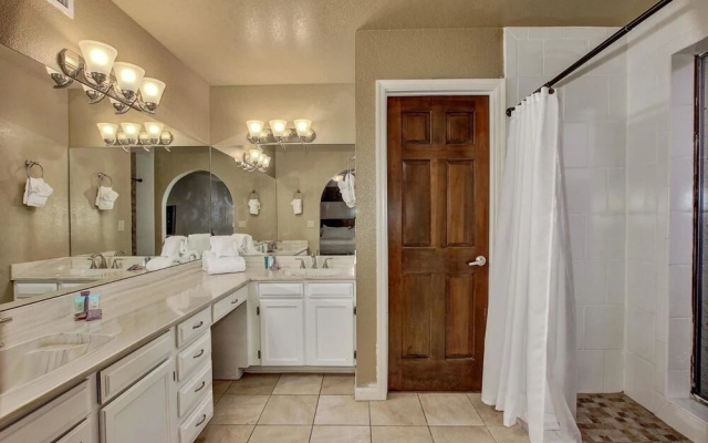 photo 5 of SLS Kathleen Amazing Location with FREE Heated Pool, Spa, Pool Table &