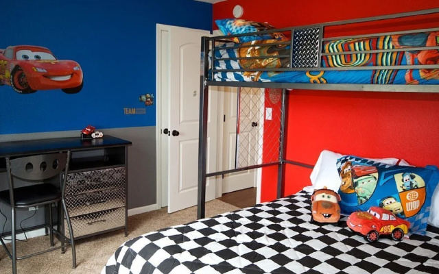 photo 4 of Small World 5 Bedroom Home