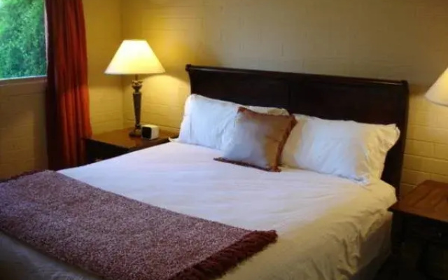 photo 3 of SmokeTree Resort and Bungalows