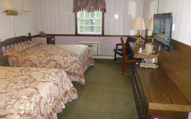 photo 5 of Smoketown Inn