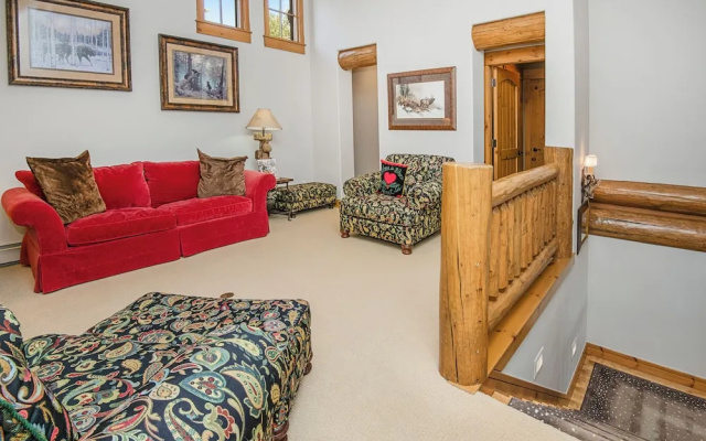 photo 2 of Snowberry by Elevation Accommodations