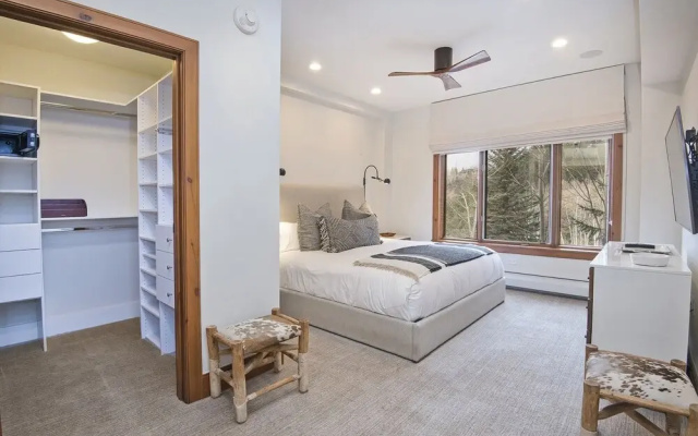photo 4 of Snowlcoud 203 3 Bedroom Condo by Redawning