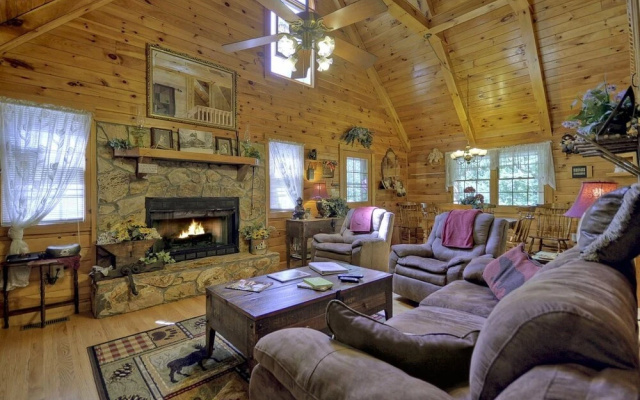 photo 4 of Snuggle Inn & Treehouse