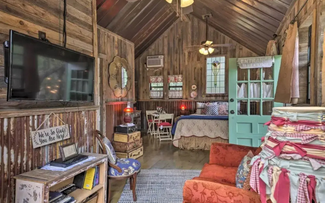 photo 2 of Snuggle Inn Wimberley Cabin w/ Fire Pit + Deck