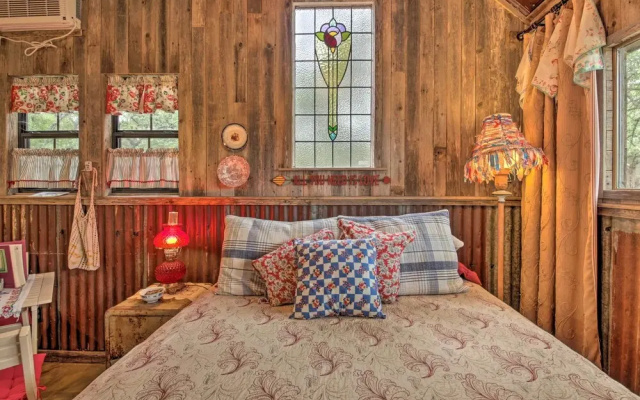 photo 4 of Snuggle Inn Wimberley Cabin w/ Fire Pit + Deck