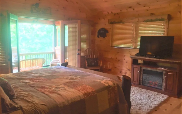 photo 3 of Snuggled Inn - Blue Ridge Ga