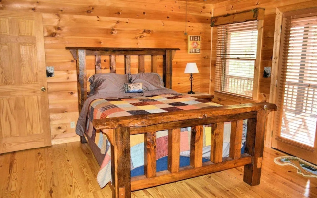 photo 4 of Snuggled Inn - Blue Ridge Ga