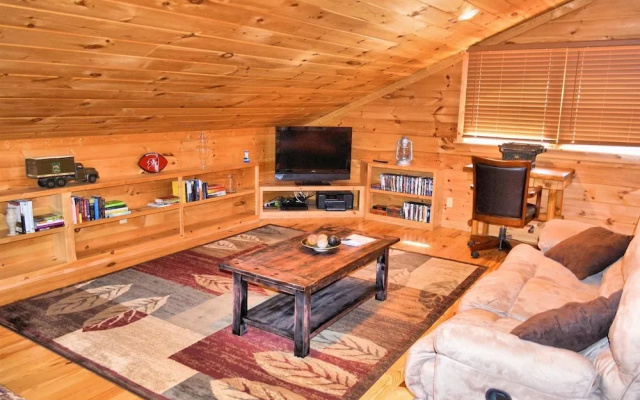 photo 5 of Snuggled Inn - Blue Ridge Ga