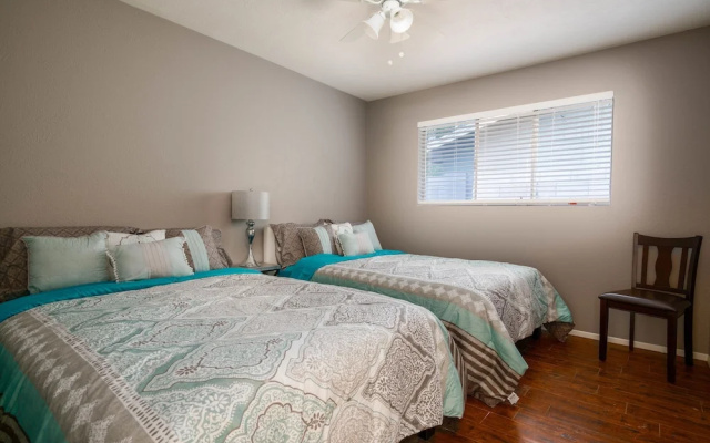 photo 5 of Soak In Oak Sleeps 14 Best Location