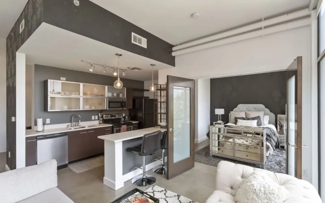 photo 5 of Soak up the Opulent Feel of a Lavish Monochrome Abode