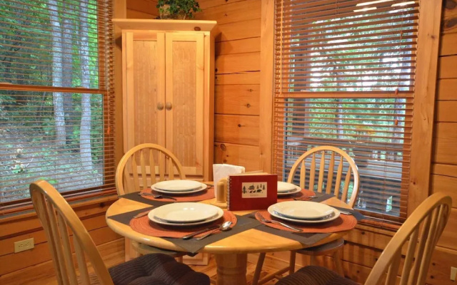 photo 4 of Soaring Eagle Cabin 1 Bedroom 1 Bathroom Cabin
