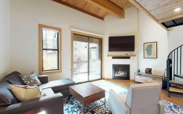 photo 3 of Sockeye by Avantstay Modern 2 BR Condo w/ Access to Northstar Resort Community