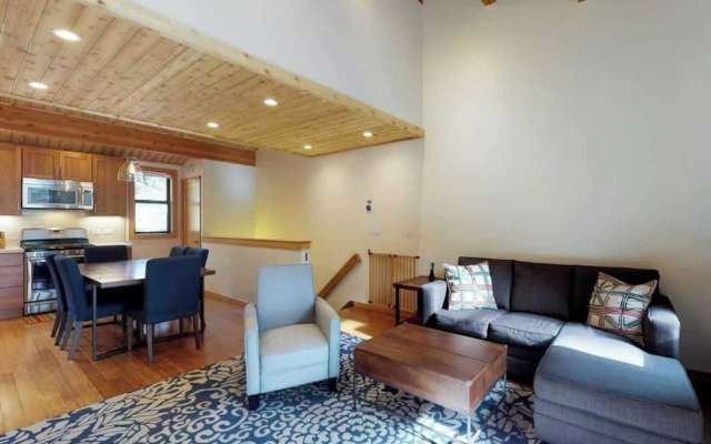 photo 4 of Sockeye by Avantstay Modern 2 BR Condo w/ Access to Northstar Resort Community