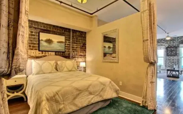 photo 3 of Soho Suite